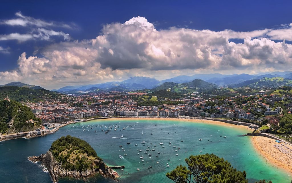 Discover the top places to visit in San Sebastian Spain, including ticket prices, the best time to visit, nearby locations, the nearest airport, and travel tips from London. Get ready for an unforgettable Basque adventure!