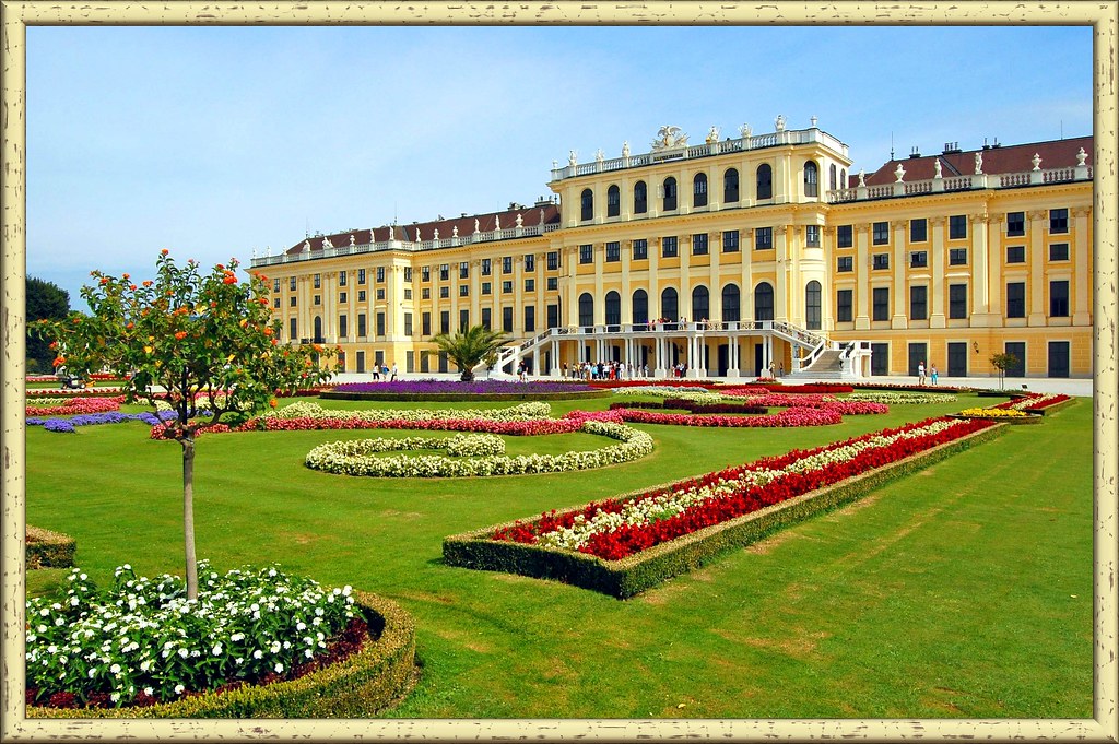 Discover the top places to visit in Vienna including ticket prices, best time to visit, nearby attractions, nearest airport, and how to get there from London. Plan your perfect trip to this Austrian gem